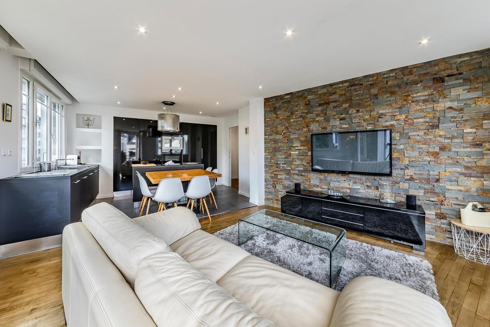 Le Balzac- 2 - Proche Place De Bretagne Apartment Rennes