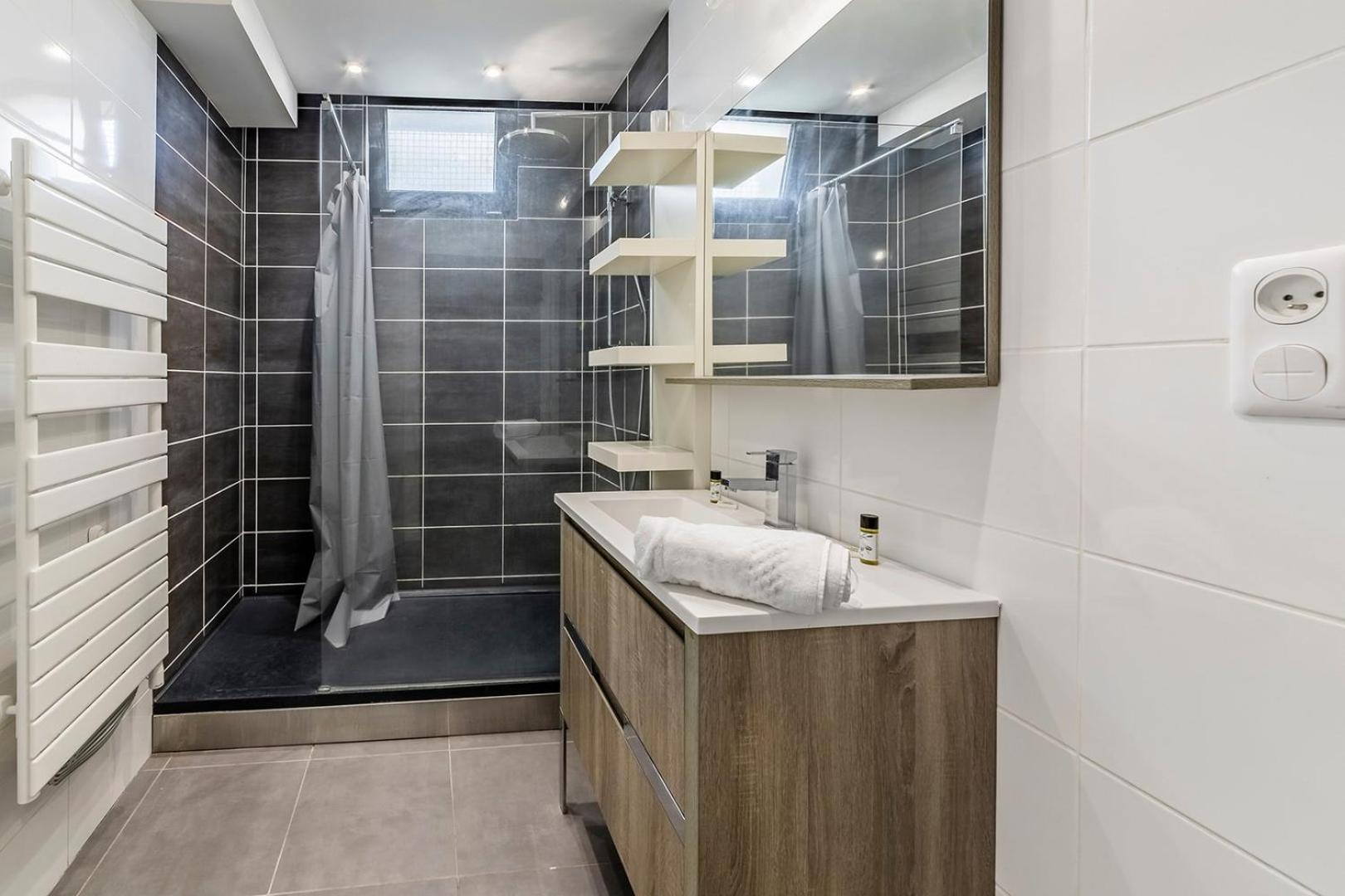 Le Balzac- 2 - Proche Place De Bretagne Apartment Rennes
